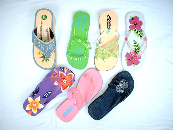 Ladies' Sandals & Slippers
